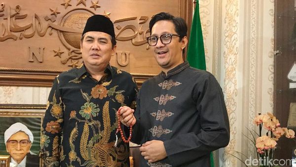 Senyum Andre Taulany Usai Diistirahatkan dari TV dan Diserang Jihan Fahira