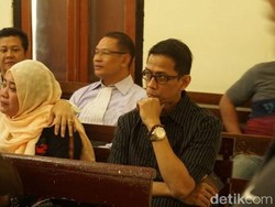 Jenguk Sebelum Lebaran, Ini Pemberian Ayah untuk Vanessa Angel