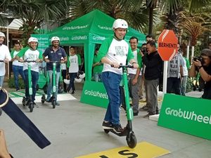 Skuter Listrik Grab Bidik Lokasi Kantoran hingga Minimarket Skuter Listrik Grab Bidik Lokasi Kantoran hingga Minimarket