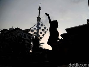 Keceriaan Anak-anak Bermain di JIC Meski Tengah Puasa