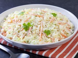 Cheeseslaw, Versi Gurih Coleslaw yang Dibuat dari Keju Cheddar