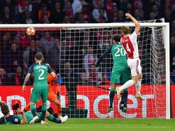 Ajax mencetak gol yang membawa mereka unggul 1-0 di menit ke-5. Gol tersebut dicetak oleh Matthijs de Ligt. Reuters/Dylan Martinez.