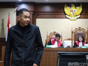 Gita Wirjawan Bersaksi di Sidang Karen Agustiawan