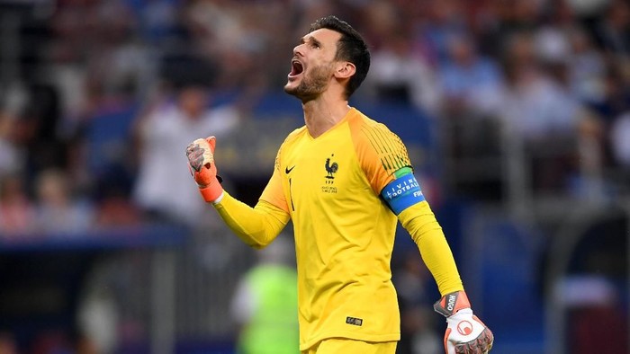MOSCOW, RUSSIA - JULY 15:  Hugo Lloris of France celebrates his teams third goal  during the 2018 FIFA World Cup Final between France and Croatia at Luzhniki Stadium on July 15, 2018 in Moscow, Russia.  (Photo by Laurence Griffiths/Getty Images)