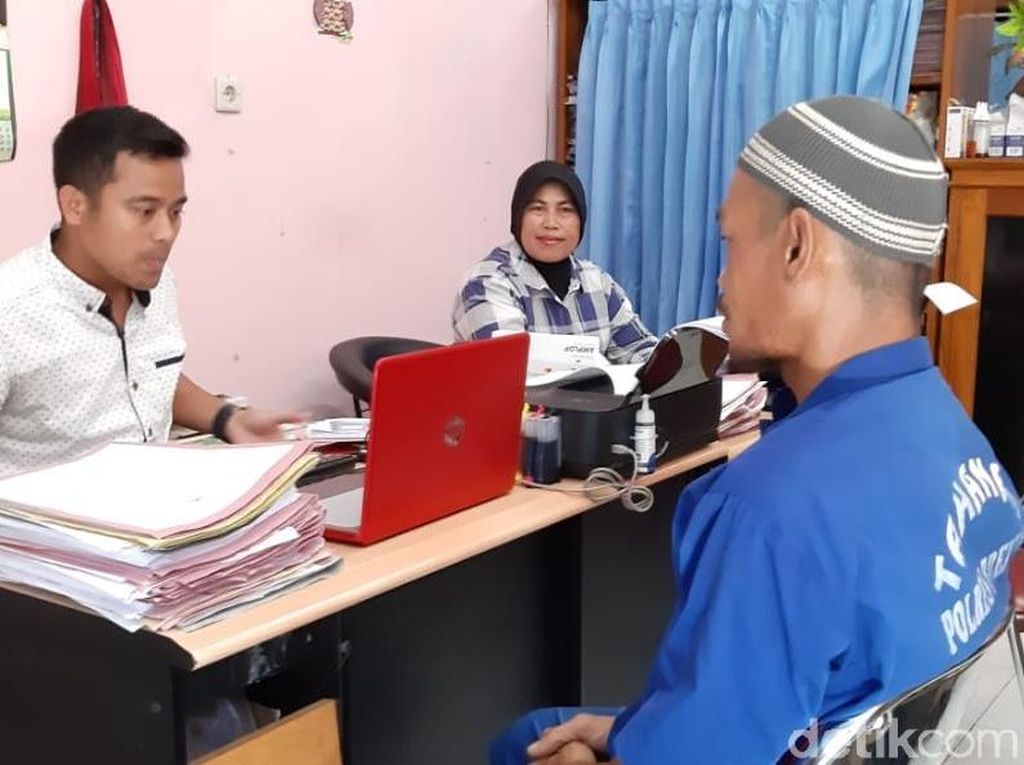 Iming-imingi HP, Pria di Brebes Tega Cabuli Anak Tiri Iming-imingi HP, Pria di Brebes Tega Cabuli Anak Tiri