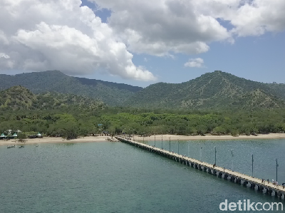 Foto Drone: Pulau Komodo dari Angkasa
