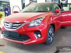 Toyota Glanza Bagai Pinang Dibelah Dua dengan Suzuki Baleno