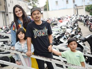 5 Fakta Wendy Cagur yang Anaknya Bisa Prediksi Masa Depan 5 Fakta Wendy Cagur yang Anaknya Bisa Prediksi Masa Depan