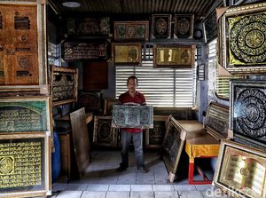 Omzet Seni Kaligrafi Naik Dua Kali Lipat Selama Ramadhan