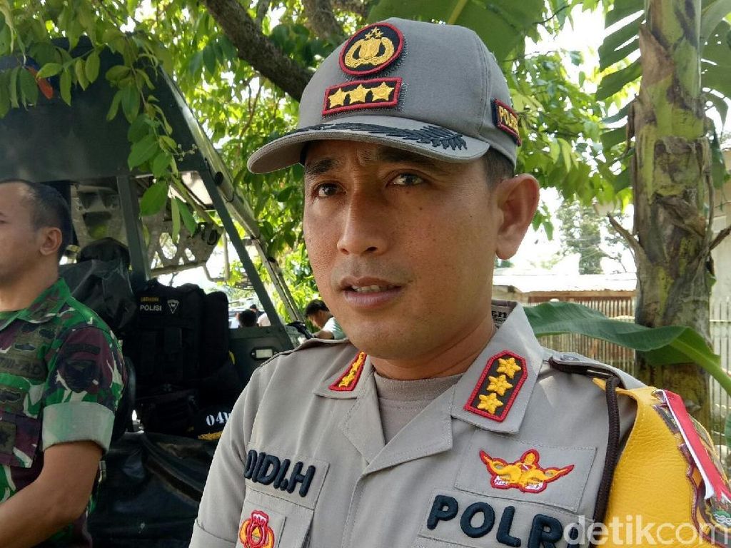Polisi Tetapkan 5 Komisioner KPU Kota Palembang Tersangka Pidana Pemilu Polisi Tetapkan 5 Komisioner KPU Kota Palembang Tersangka Pidana Pemilu