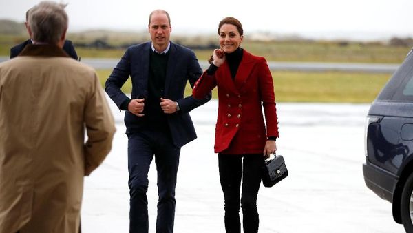 Foto: Meghan Markle Foto Keluarga, Kate Middleton Bersih-bersih Pantai