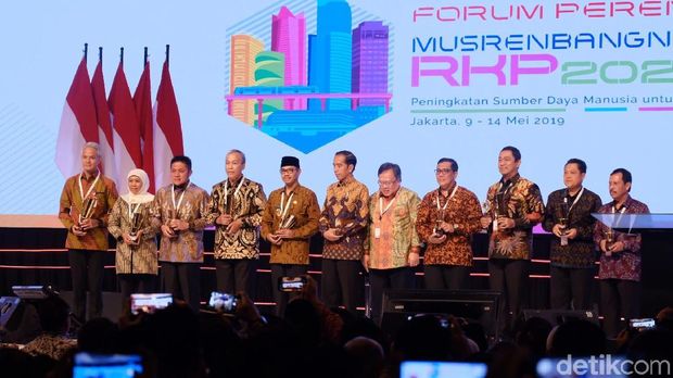 Jokowi di Depan Kepala Daerah: 5 Tahun Lagi Saya Sudah Tak Ada Beban