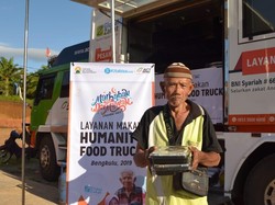 Korban Banjir Bengkulu Nikmati Hidangan Humanity Food Truck ACT