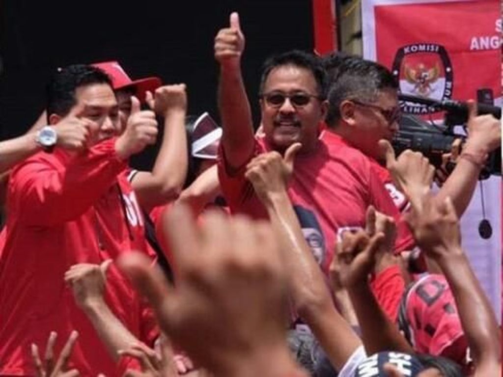 Rano Karno Si Doel Diprediksi Jadi Anak Senayan Rano Karno Si Doel Diprediksi Jadi Anak Senayan