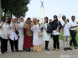 Penampakan Massa Pita Kuning yang Akan Demo KPU-Bawaslu Pukul 13.50 WIB Penampakan Massa Pita Kuning yang Akan Demo KPU-Bawaslu Pukul 13.50 WIB