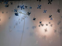 Tertarik Lihat Instalasi Cahaya yang Bersinar di Senayan City?