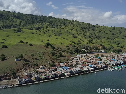 Tolong Pak Jokowi, Pulau Komodo Butuh SMA