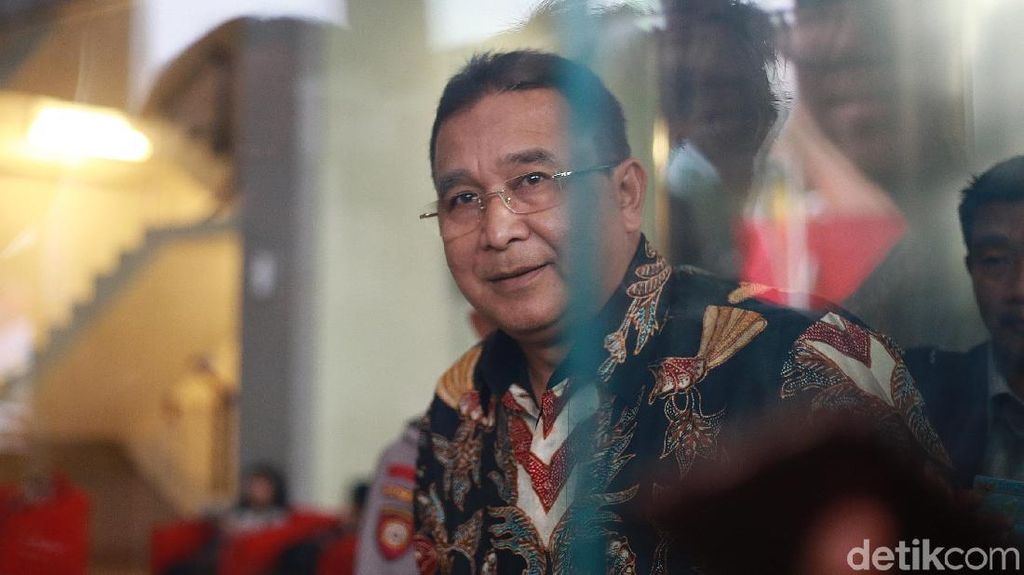 Wali Kota Tasikmalaya Jalani Pemeriksaan sebagai Tersangka Wali Kota Tasikmalaya Jalani Pemeriksaan sebagai Tersangka