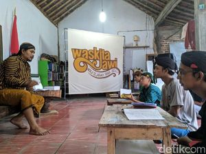 Cara Waskita Jawi Berdayakan Anak Tak Mampu dengan Ngaji dan Blangkon