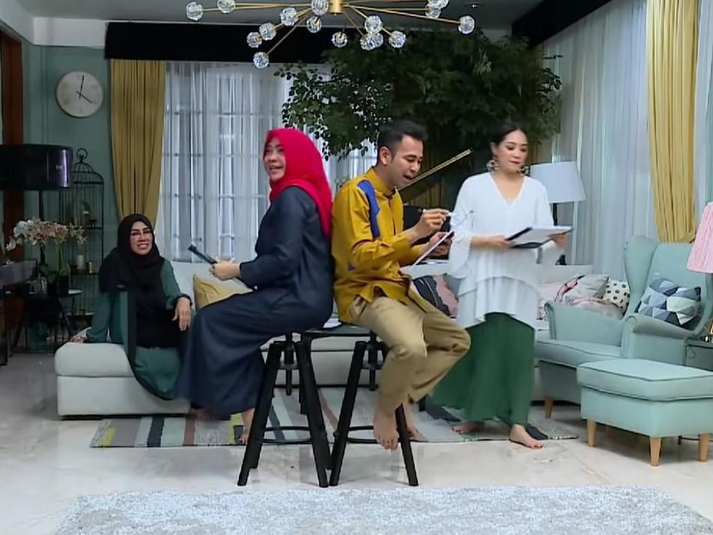 Saat Raffi Ahmad Kena Prank Diusir dari Rumah Mertua Saat Raffi Ahmad Kena Prank Diusir dari Rumah Mertua