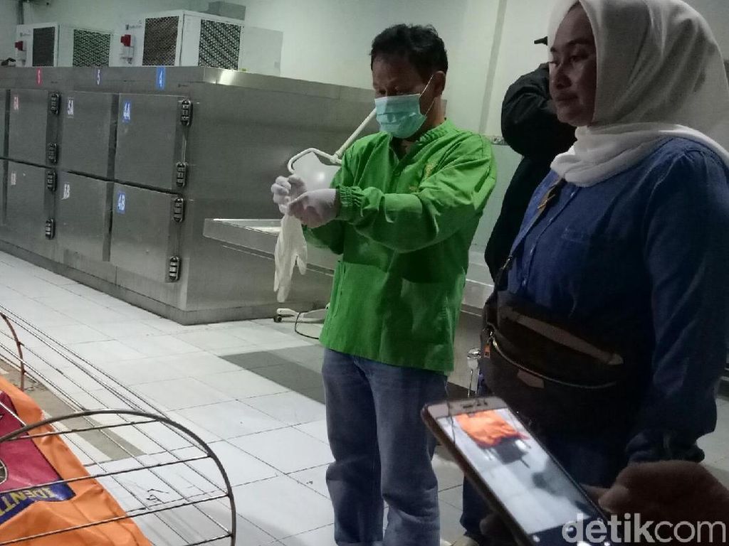 Polisi Duga Pelaku Sempat akan Buang Mayat Wanita Mutilasi Pakai Koper Polisi Duga Pelaku Sempat akan Buang Mayat Wanita Mutilasi Pakai Koper