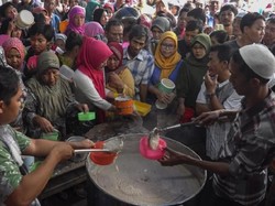 5 Masjid Raya di Indonesia Ini Sajikan Takjil Istimewa Selama Bulan Puasa