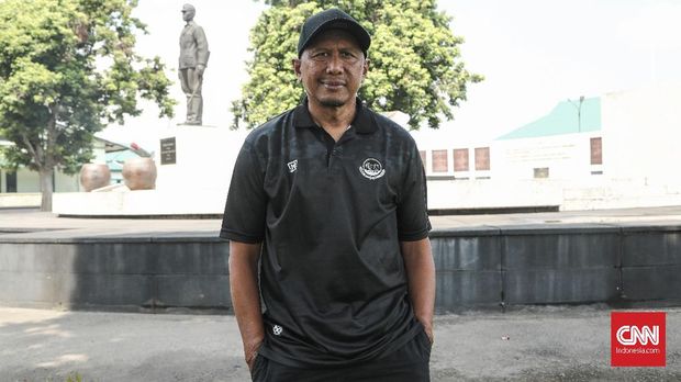 Rahmad Darmawan: Tangan Patah, Tentara, dan Persipura