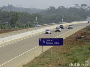 Polisi Cegat Alphard di Tol Pemalang, Polda Jateng Beri Penjelasan Polisi Cegat Alphard di Tol Pemalang, Polda Jateng Beri Penjelasan