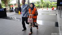 Berompi Tahanan, Asty Winasti Kembali Diperiksa KPK