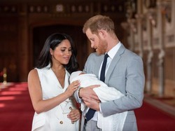 Beda Meghan Markle, Kate Middleton, Putri Diana Saat Pamer Bayi ke Publik