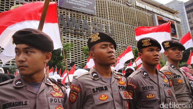 Berita Polisi Sebut Demo di Bawaslu Berbuntut Ricuh karena Ulah Provokator Rabu 26 Juni 2019 Berita Polisi Sebut Demo di Bawaslu Berbuntut Ricuh karena Ulah Provokator Rabu 26 Juni 2019