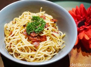 Sunyi Coffee : Nikmatnya Kopi Susu Sunyi dan Aglio Olio Racikan Para Difabel