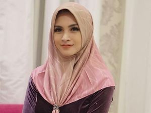 Donita Mulai Berhijab, Adi Nugroho Tak Berhenti Memuji Donita Mulai Berhijab, Adi Nugroho Tak Berhenti Memuji