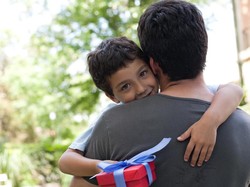 Bangga! Ayah Buat Tato Mirip dengan Luka Operasi Jantung Anaknya