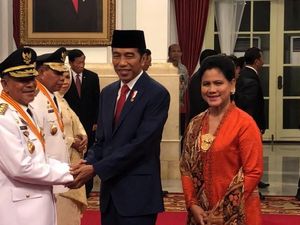 Jokowi Lantik Gubernur dan Wagub Maluku Utara di Istana