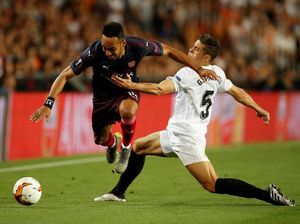 Valencia vs Arsenal Sama Kuat 1-1 di Babak Pertama Valencia vs Arsenal Sama Kuat 1-1 di Babak Pertama