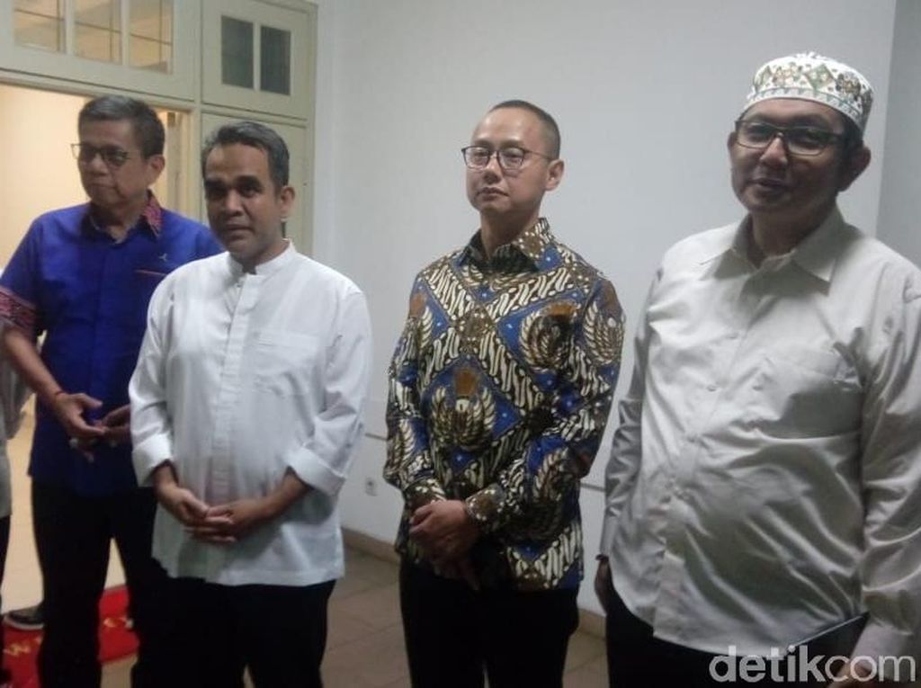 Muzani Tanggapi Poyuono Usir PD: Saya Sekjen, Nggak Perlu Klarifikasi Muzani Tanggapi Poyuono Usir PD: Saya Sekjen, Nggak Perlu Klarifikasi