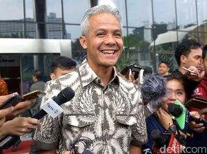 Ganjar Pranowo Imbau Warga Jateng Tak ke MK: Nonton TV Wae... Ganjar Pranowo Imbau Warga Jateng Tak ke MK: Nonton TV Wae...