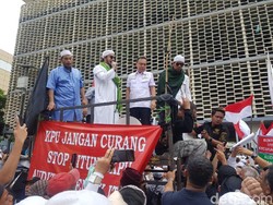 Orasi di Bawaslu, BPN: Pesan Pak Prabowo Kita Tetap di Koridor Hukum