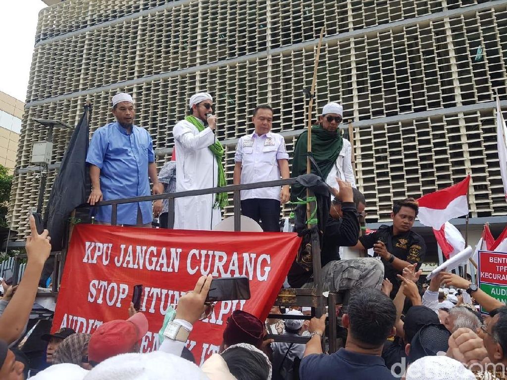 Hal-hal yang Dilaporkan BPN ke Bawaslu soal Dugaan Kecurangan Hal-hal yang Dilaporkan BPN ke Bawaslu soal Dugaan Kecurangan