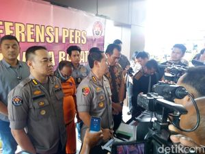 Jemari Dosen Unggah People Power dan Bunuh Polisi Berujung Bui Jemari Dosen Unggah People Power dan Bunuh Polisi Berujung Bui