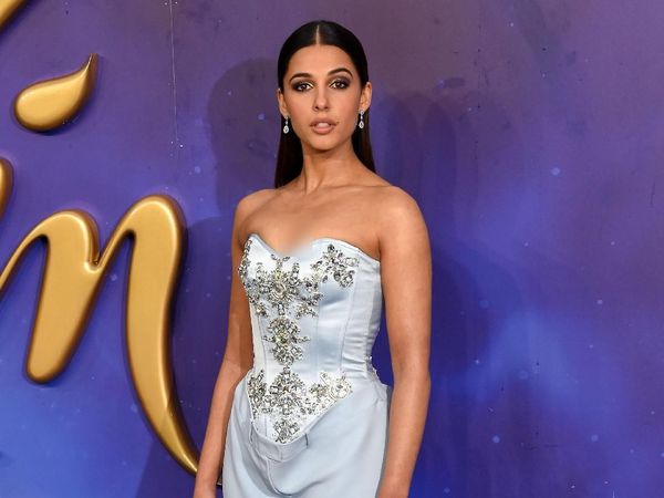 Pesona Putri Jasmine dengan Gaun Burberry di Premiere Aladdin
