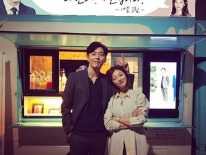 Pose Keren Kim Jae Wook Her Private Life Saat Menyantap Ramen Bareng Rain