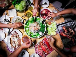 Pilih Menu Buka Bersama Pakai Aneka Daging atau Seafood Ya?