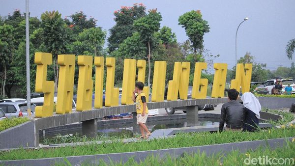 Foto: Tempat Asyik untuk Ngabuburit Warga Bandung, Taman Sabilulungan