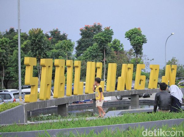 Foto: Tempat Asyik untuk Ngabuburit Warga Bandung, Taman Sabilulungan