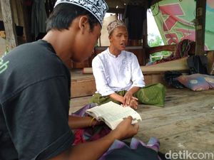 Lantunan Indah Gus Roqi, Hafiz Quran Tunanetra Asli Mojokerto Lantunan Indah Gus Roqi, Hafiz Quran Tunanetra Asli Mojokerto