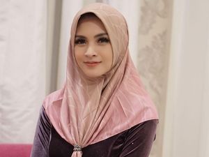 Pertama Kenakan Hijab, Donita Ngerasa Aneh Pertama Kenakan Hijab, Donita Ngerasa Aneh