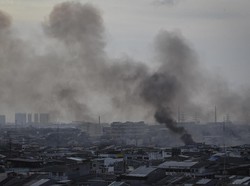 Sempat Terganggu Kebakaran di Kp Bandan, Perjalanan KRL Normal Lagi