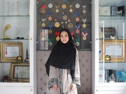 Lindswell Kwok Ungkap Alasan Berhijab Syari Setelah Menikah